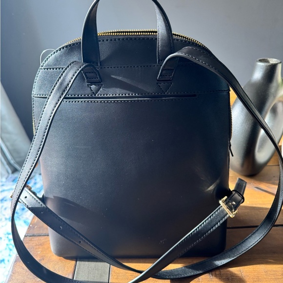 MSRP $378 MICHAEL KORS Cindy Logo- Perforated Faux Leather Backpack NWT - Picture 2 of 7